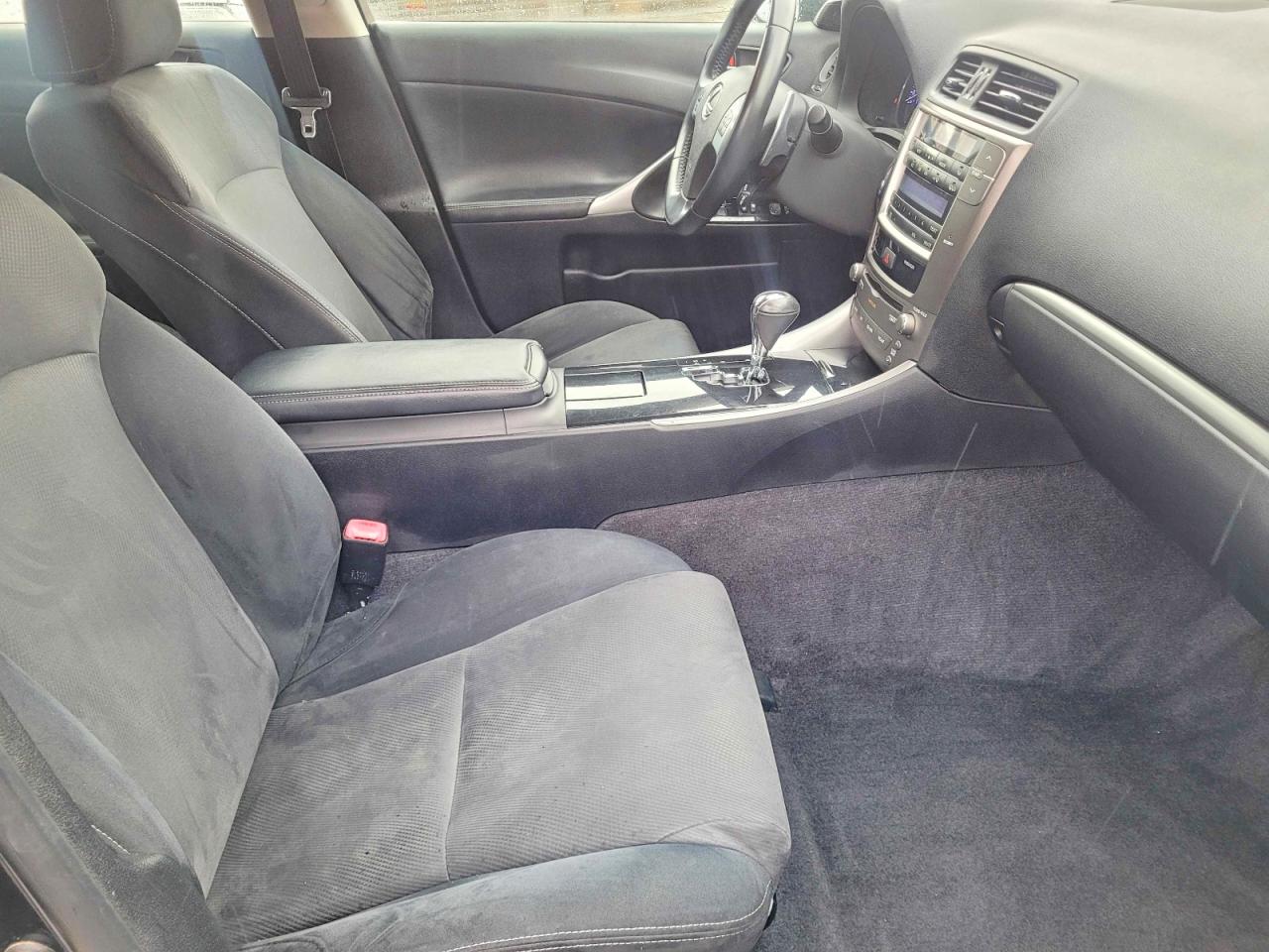 2011 Lexus Is VIN JTHCF5C20B5045868 photo 5