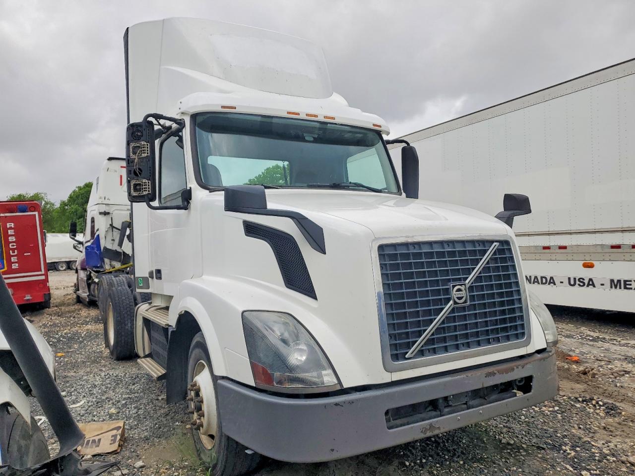2016 Volvo Vn VIN 4V4N39TGXGN965492 photo 1
