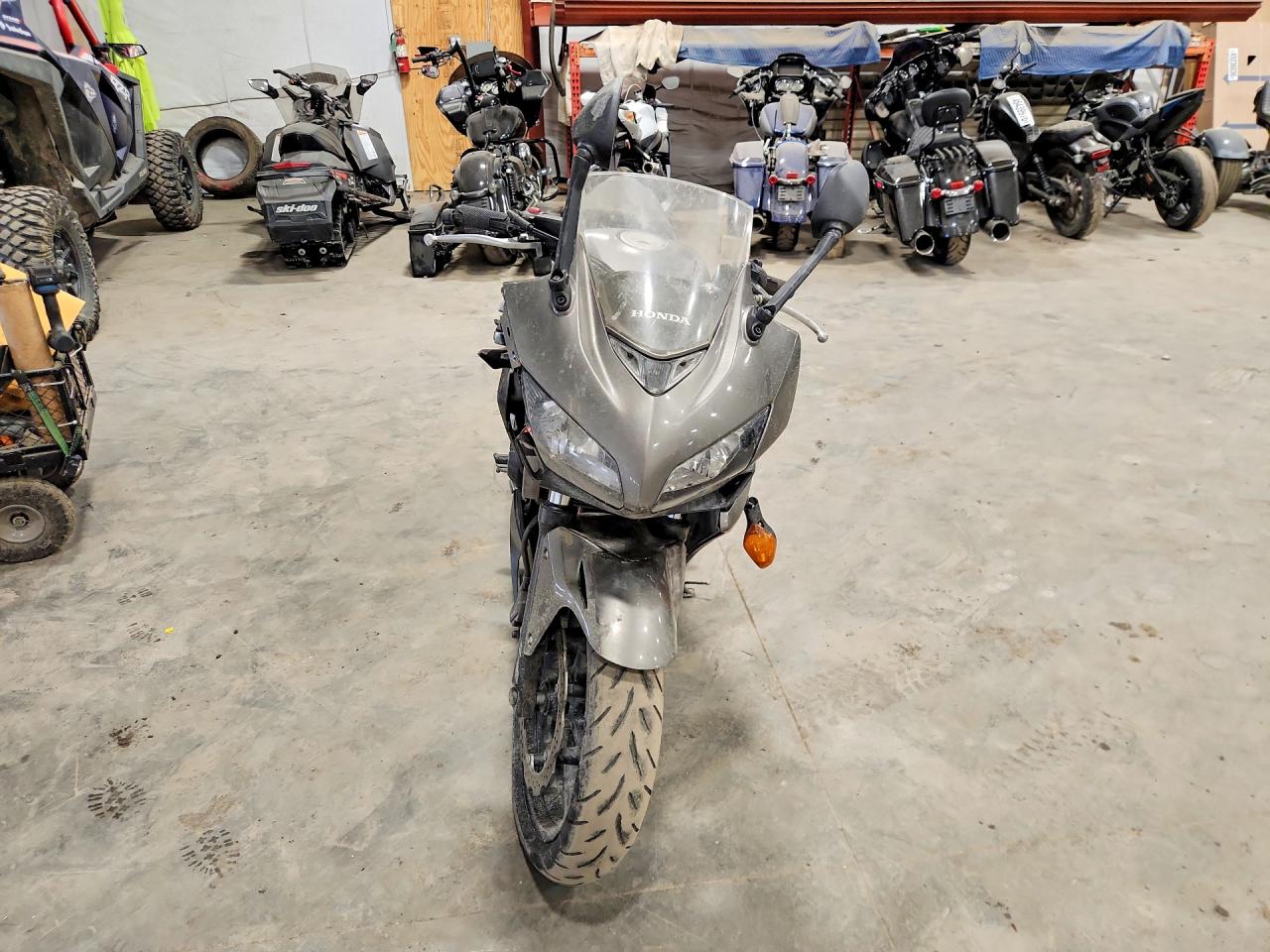 2015 Honda Cbr cycle VIN MLHPC4441F5200226 photo 2