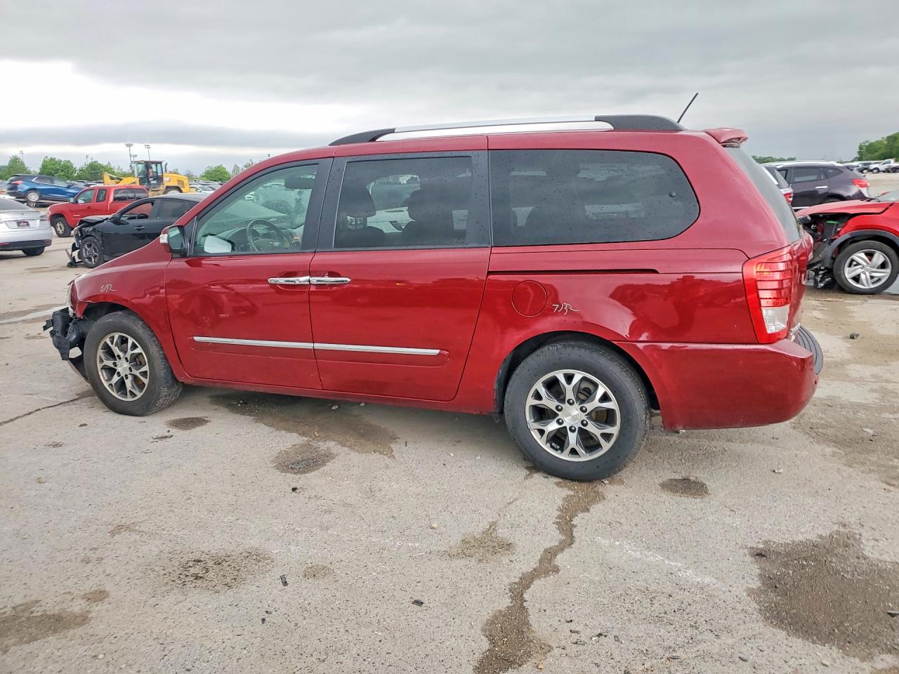2014 Kia SEDONA VIN KNDMH4C70E6552774 photo 2