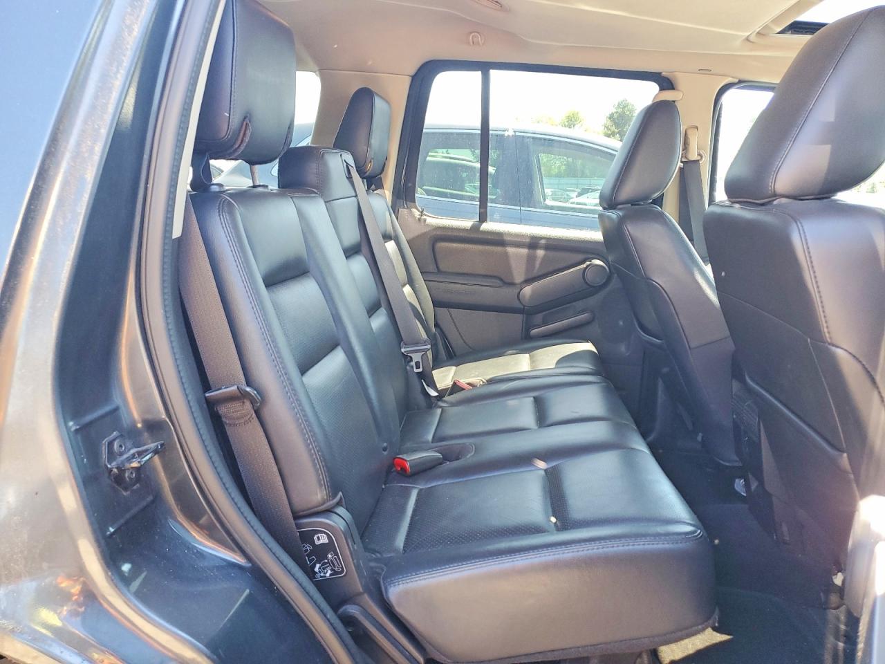2010 Ford Explorer VIN 1FMEU7FE8AUA95547 photo 11