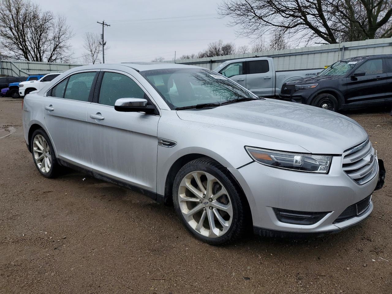 2017 Ford Taurus VIN 1FAHP2J83HG115876 photo 4