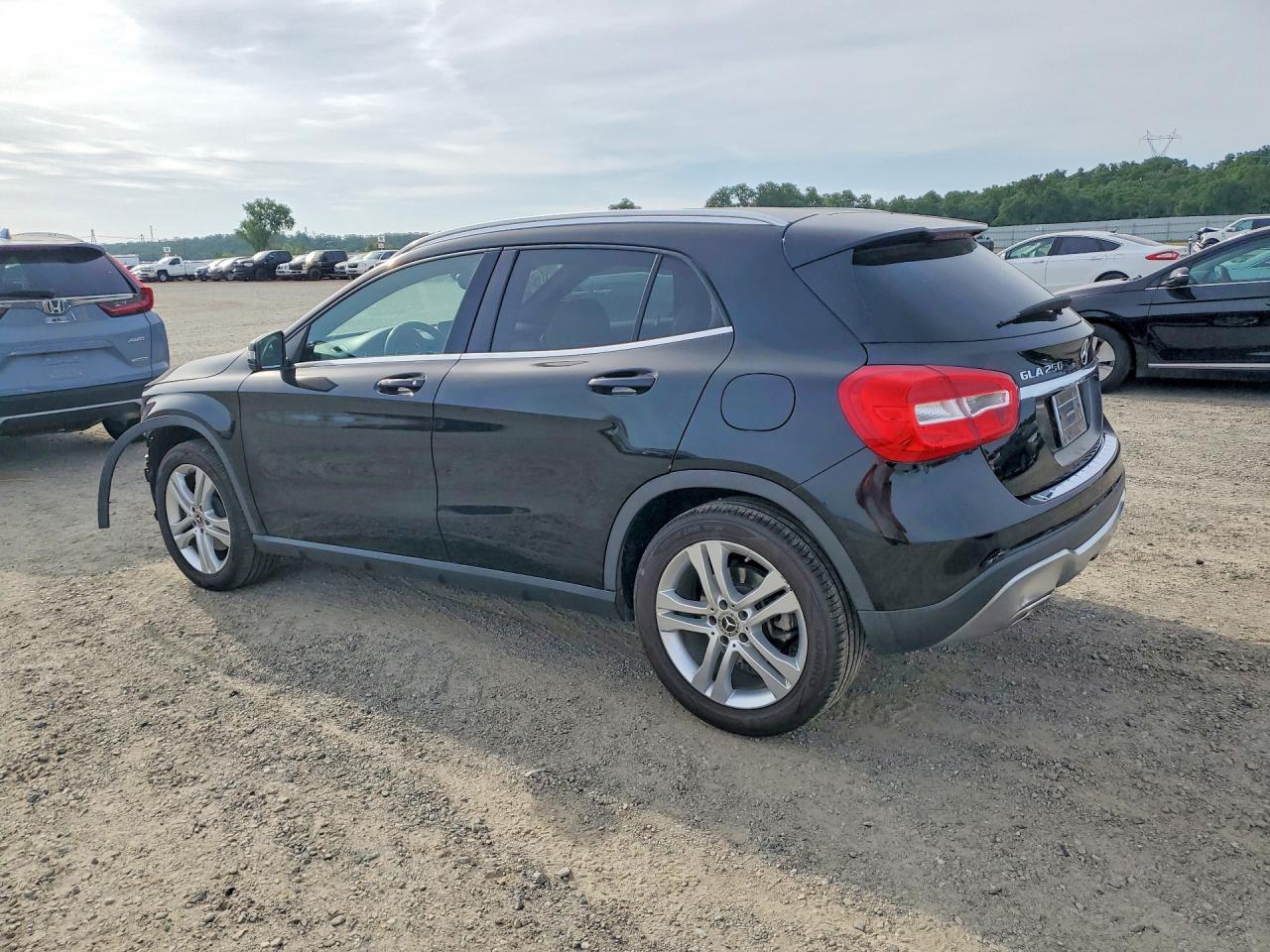 2020 Mercedes-Benz Gla-class VIN WDCTG4GB1LU023608 photo 2