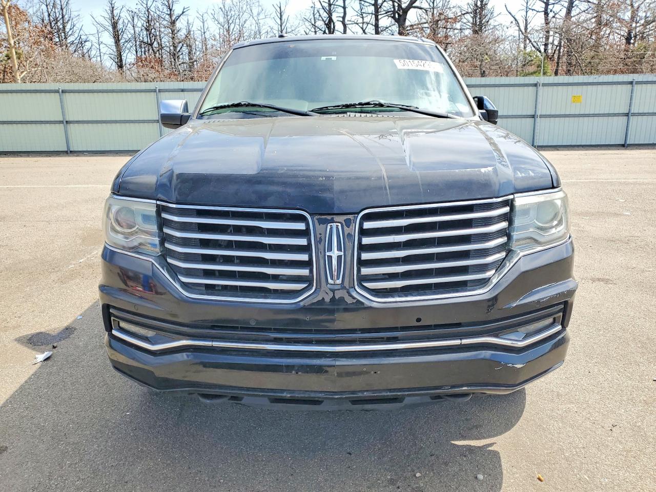 2017 Lincoln Navigator VIN 5LMJJ3HT9HEL03299 photo 5