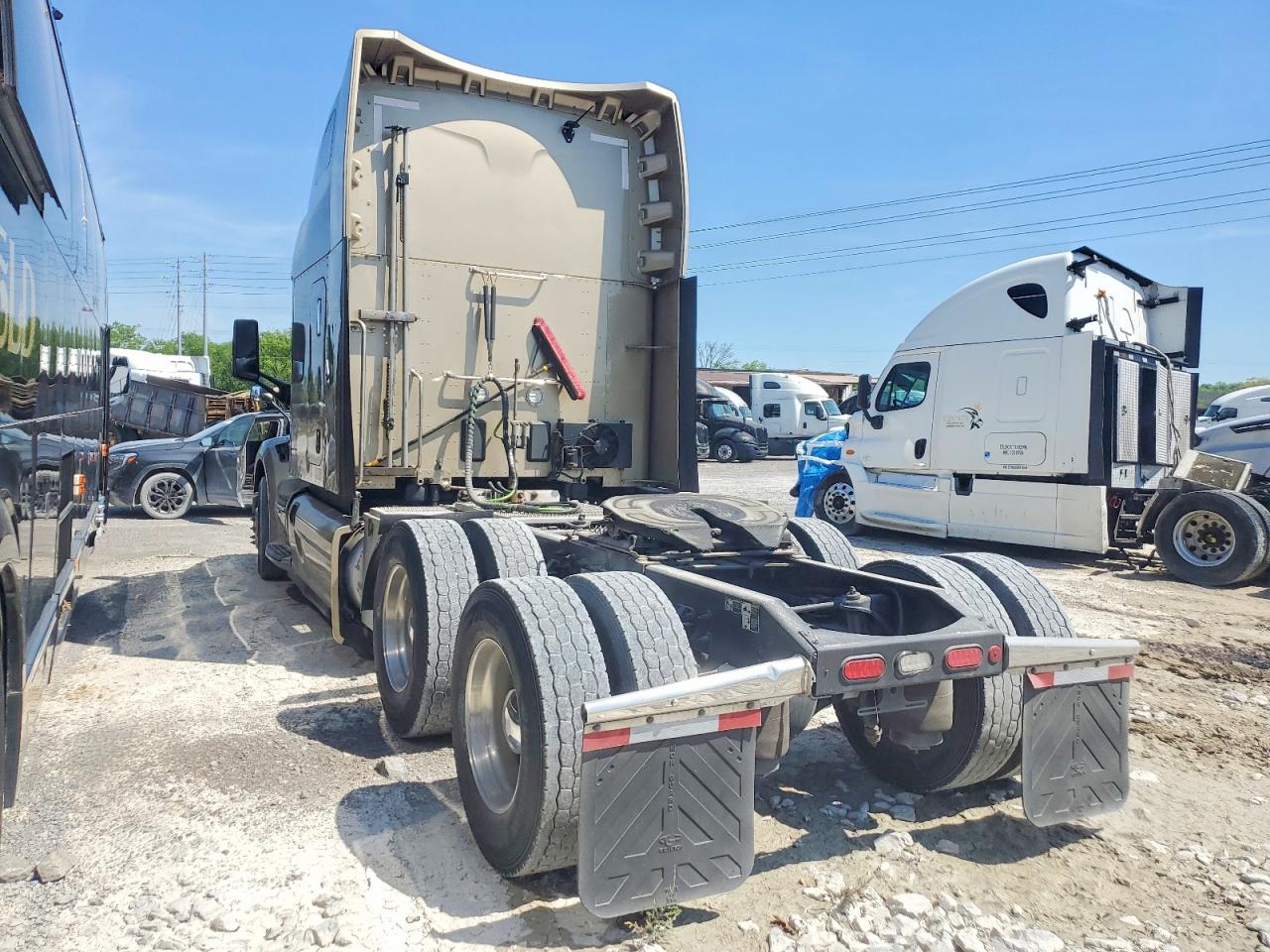2020 PETERBILT All models VIN 1XPBDP9XXLD704420 photo 3