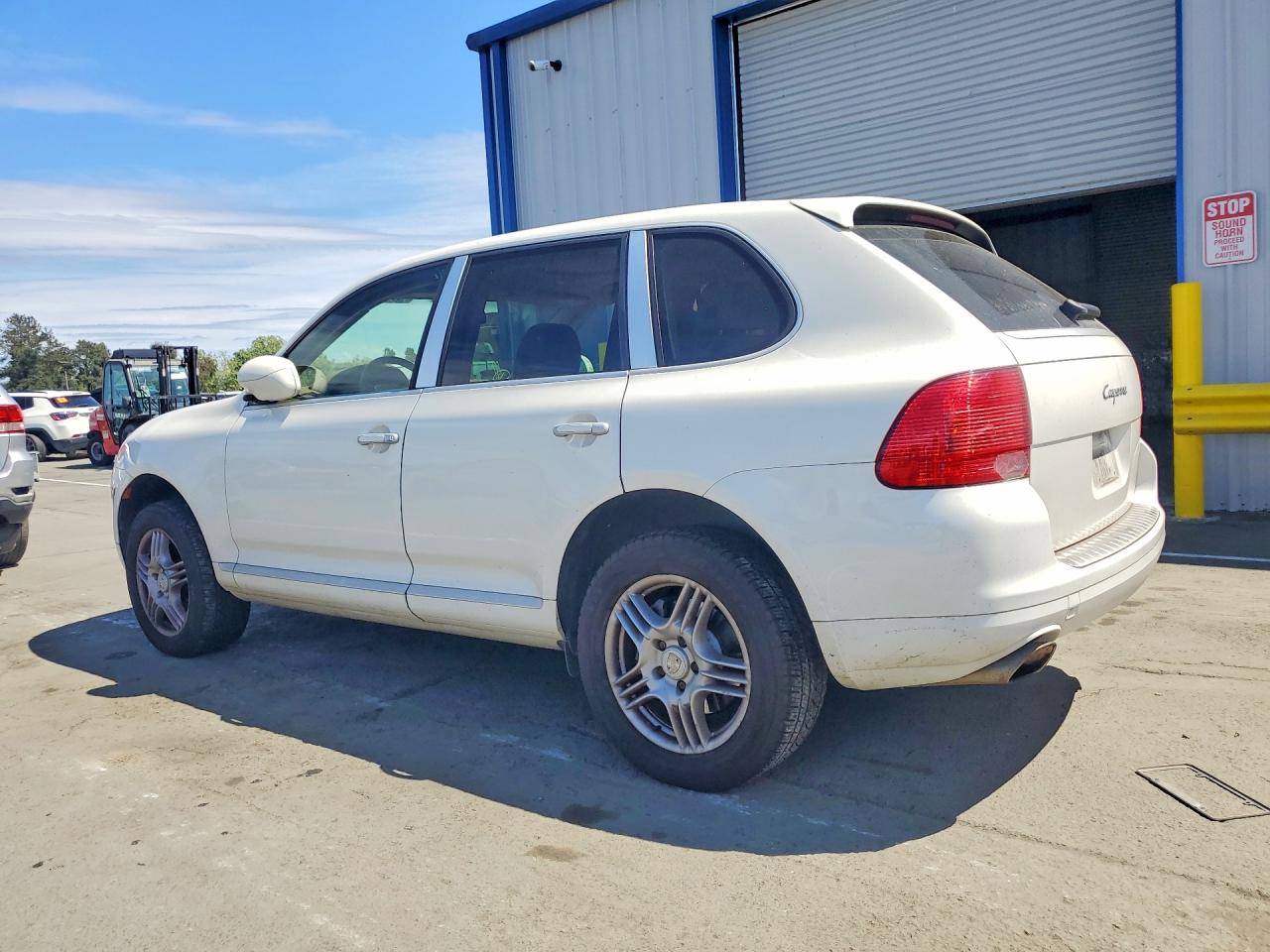 2006 PORSCHE Cayenne VIN WP1AA29P36LA28135 photo 2
