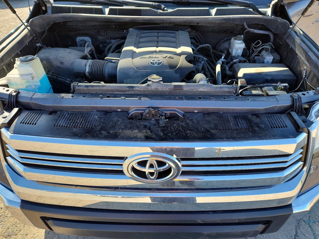 2016 Toyota Tundra VIN 5TFEM5F13GX097851 photo 11