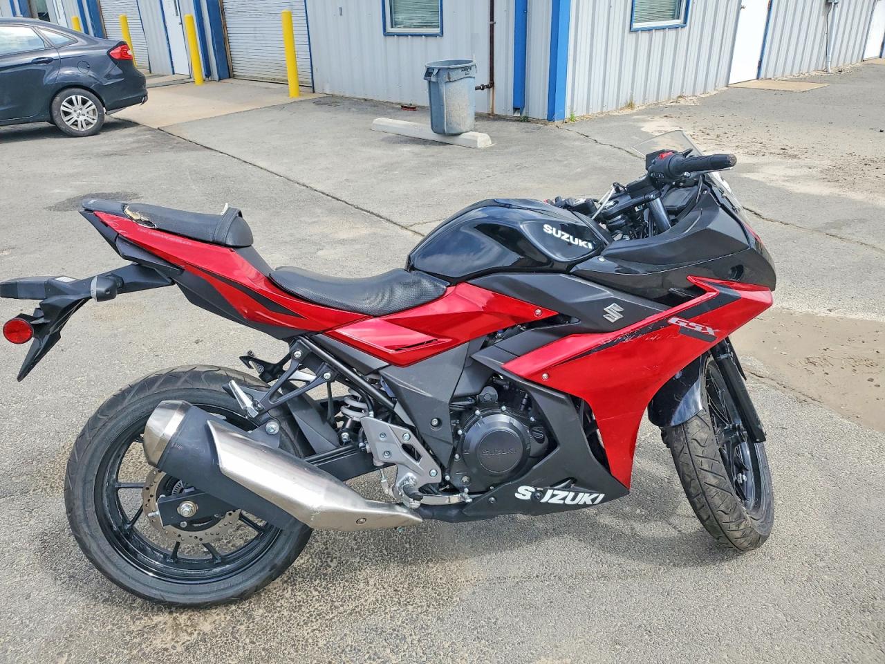 2023 Suzuki Gsx250 VIN LC6DN11A5P1100028 photo 1