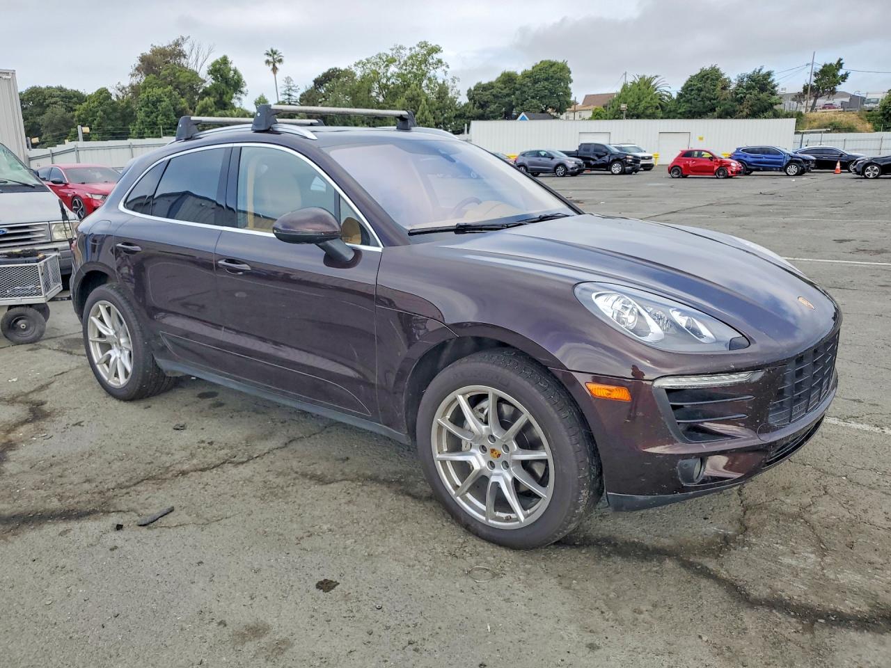 2017 PORSCHE Macan VIN WP1AB2A51HLB13257 photo 4