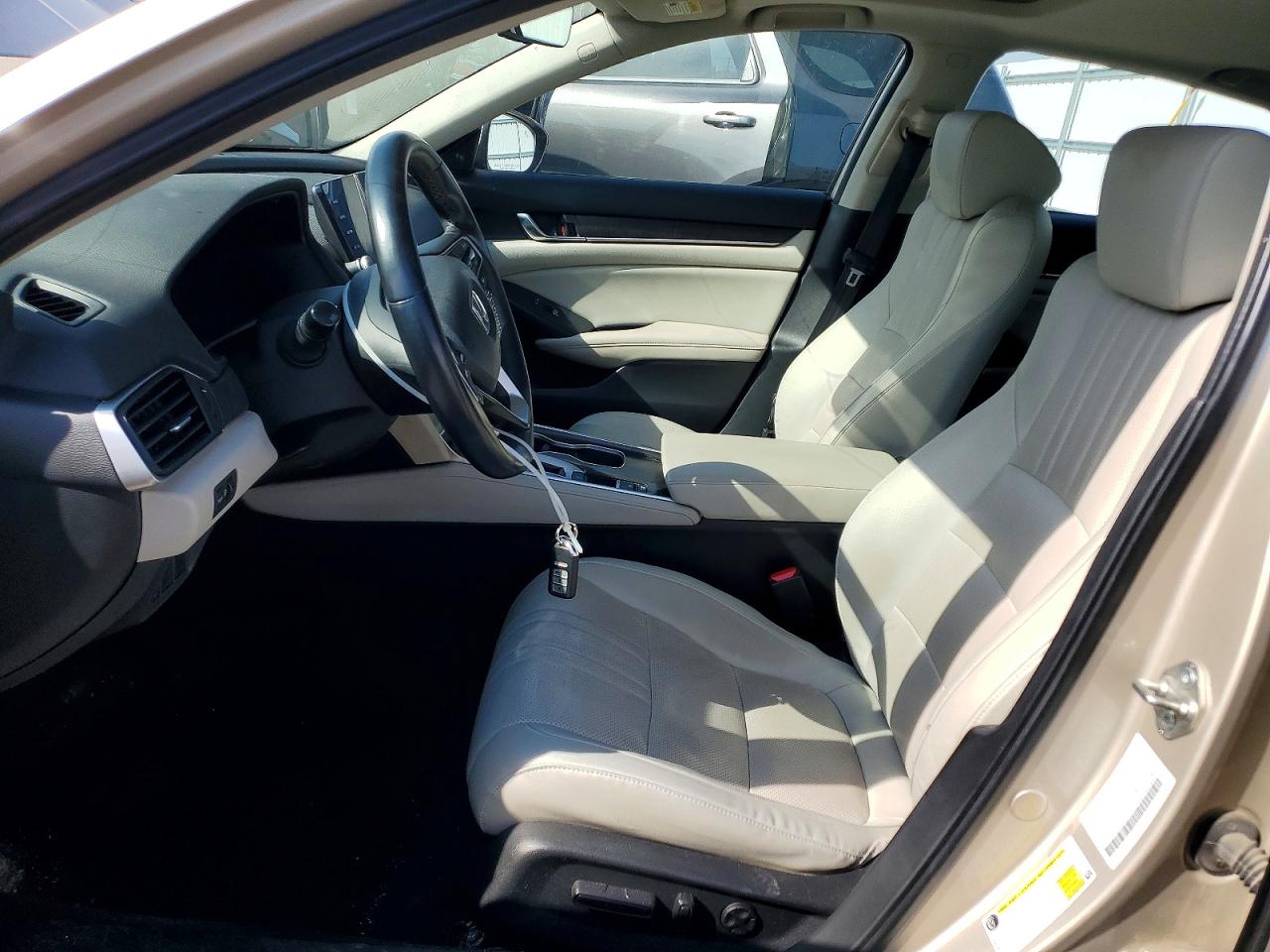 2018 Honda Accord VIN 1HGCV1F55JA191841 photo 7