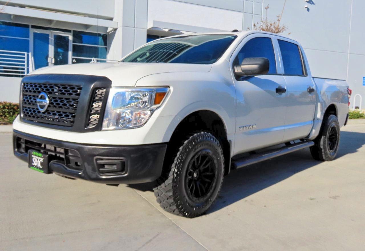 2019 NISSAN TITAN VIN 1N6AA1EK6KN518926 photo 2