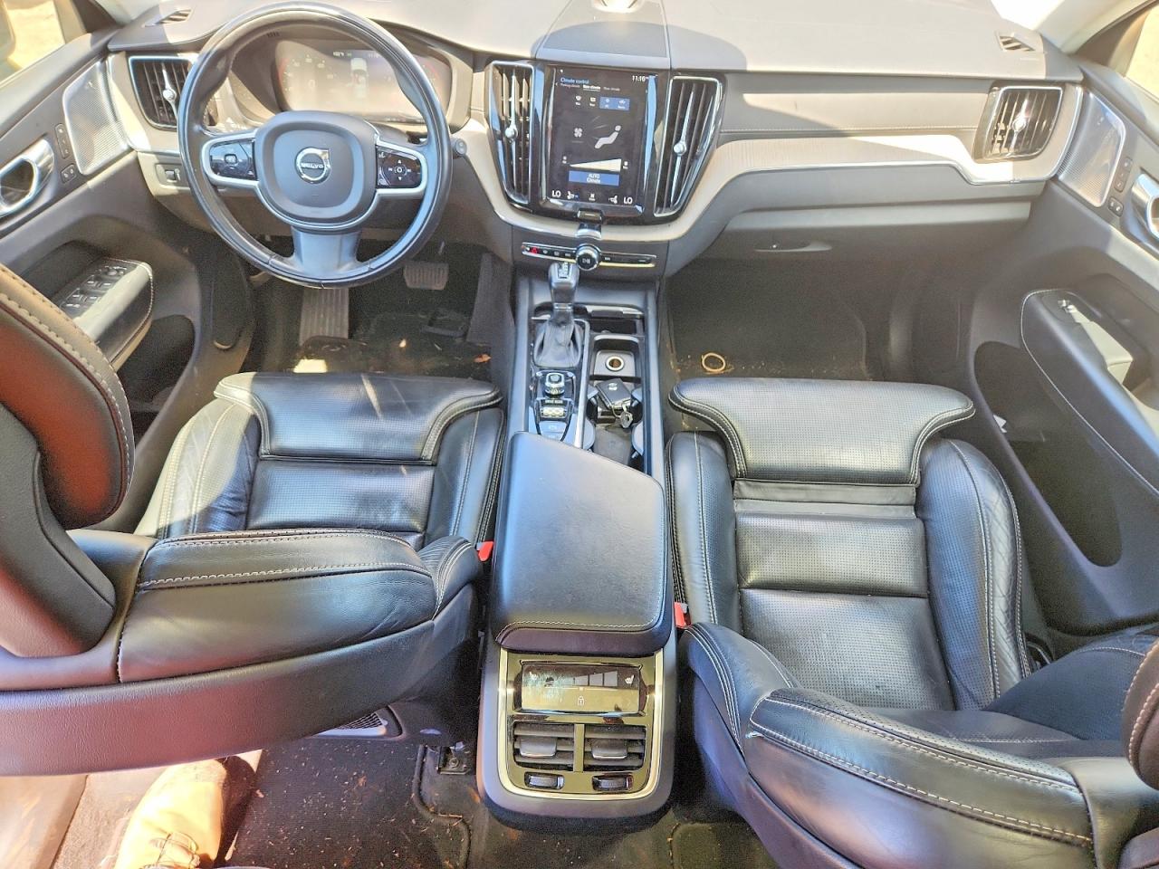 2018 Volvo Xc60 VIN YV4A22RL2J1079722 photo 8