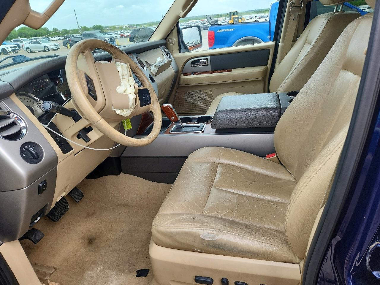 2010 Ford Expedition VIN 1FMJU1J57AEA99215 photo 7
