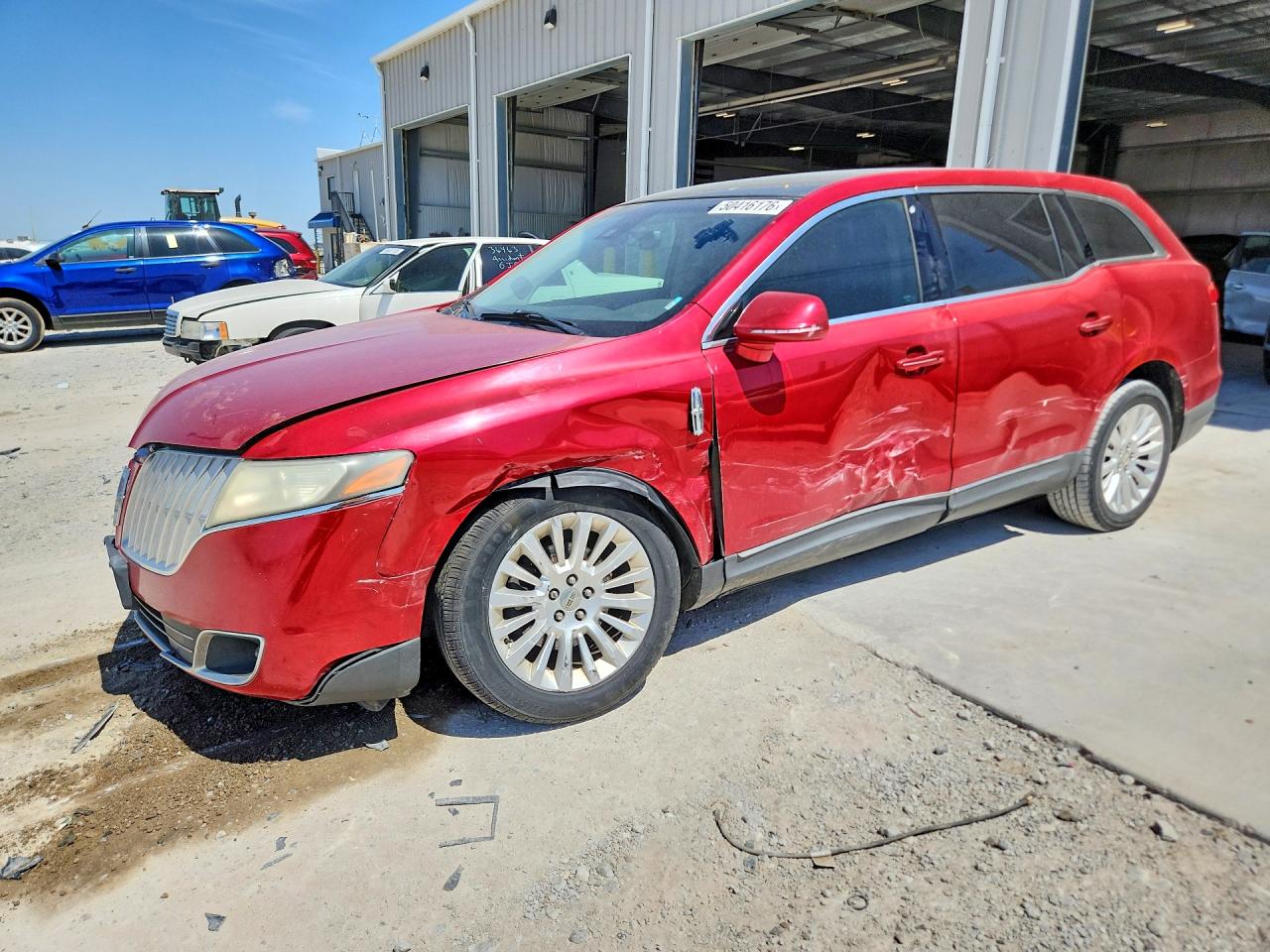 2011 Lincoln Mkt VIN 2LMHJ5FR3BBJ54142 photo 1