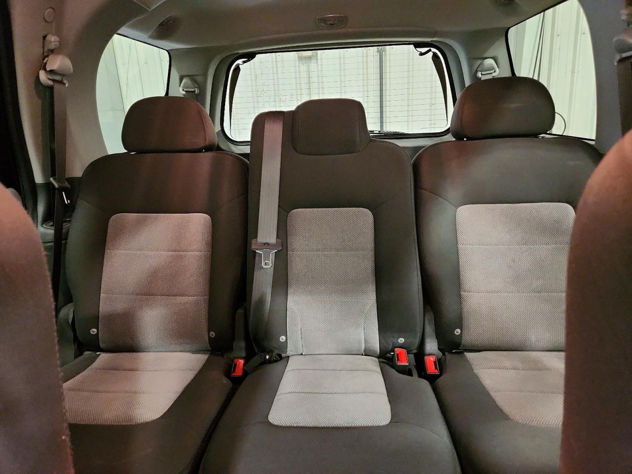 2005 Ford Expedition VIN 1FMPU16515LA44585 photo 10