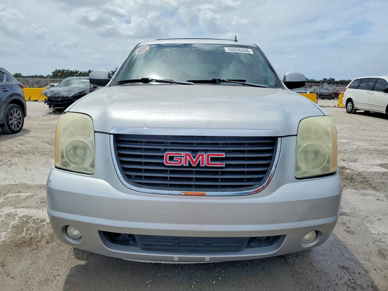 2011 GMC Yukon VIN 1GKS2KE36BR176734 photo 5