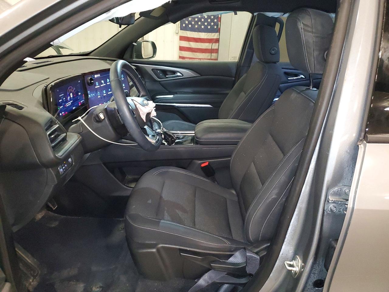 2024 Chevrolet Traverse VIN 1GNEREKS3RJ146592 photo 7