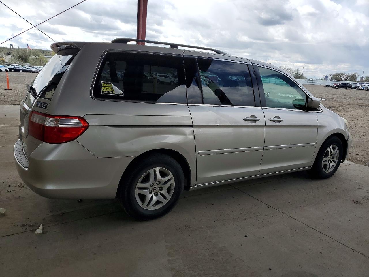 2005 HONDA Odyssey VIN 5FNRL38785B001990 photo 3