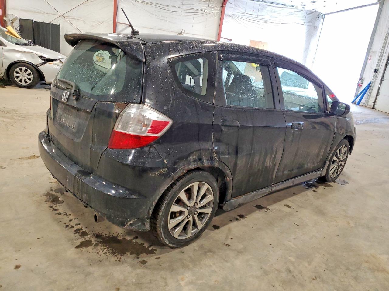2013 Honda Fit VIN JHMGE8H51DC069846 photo 3