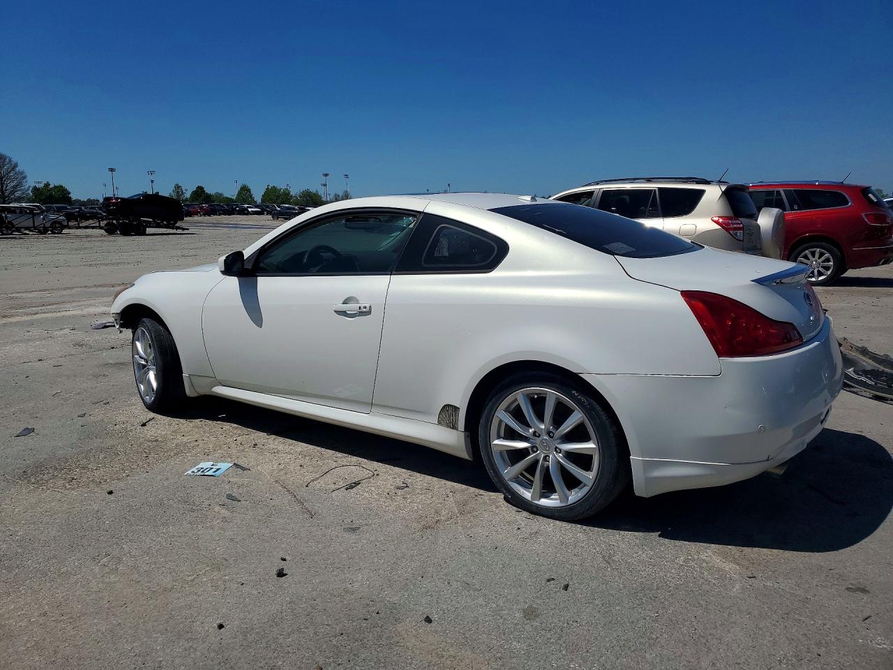 2011 Infiniti G37 VIN JN1CV6EL1BM260832 photo 2