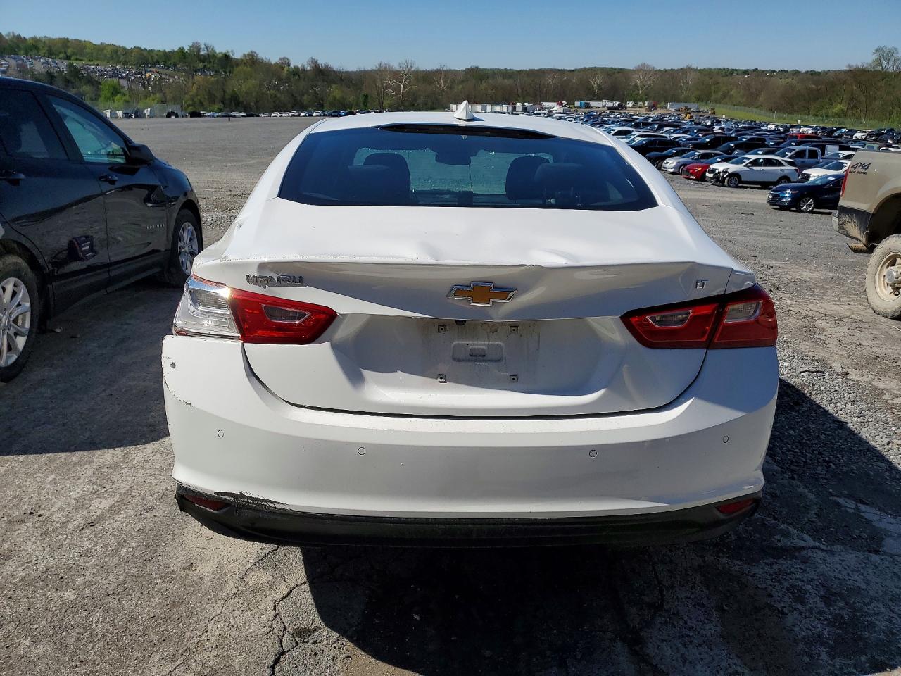 2025 Chevrolet Malibu VIN 1G1ZD5ST8SF142265 photo 6
