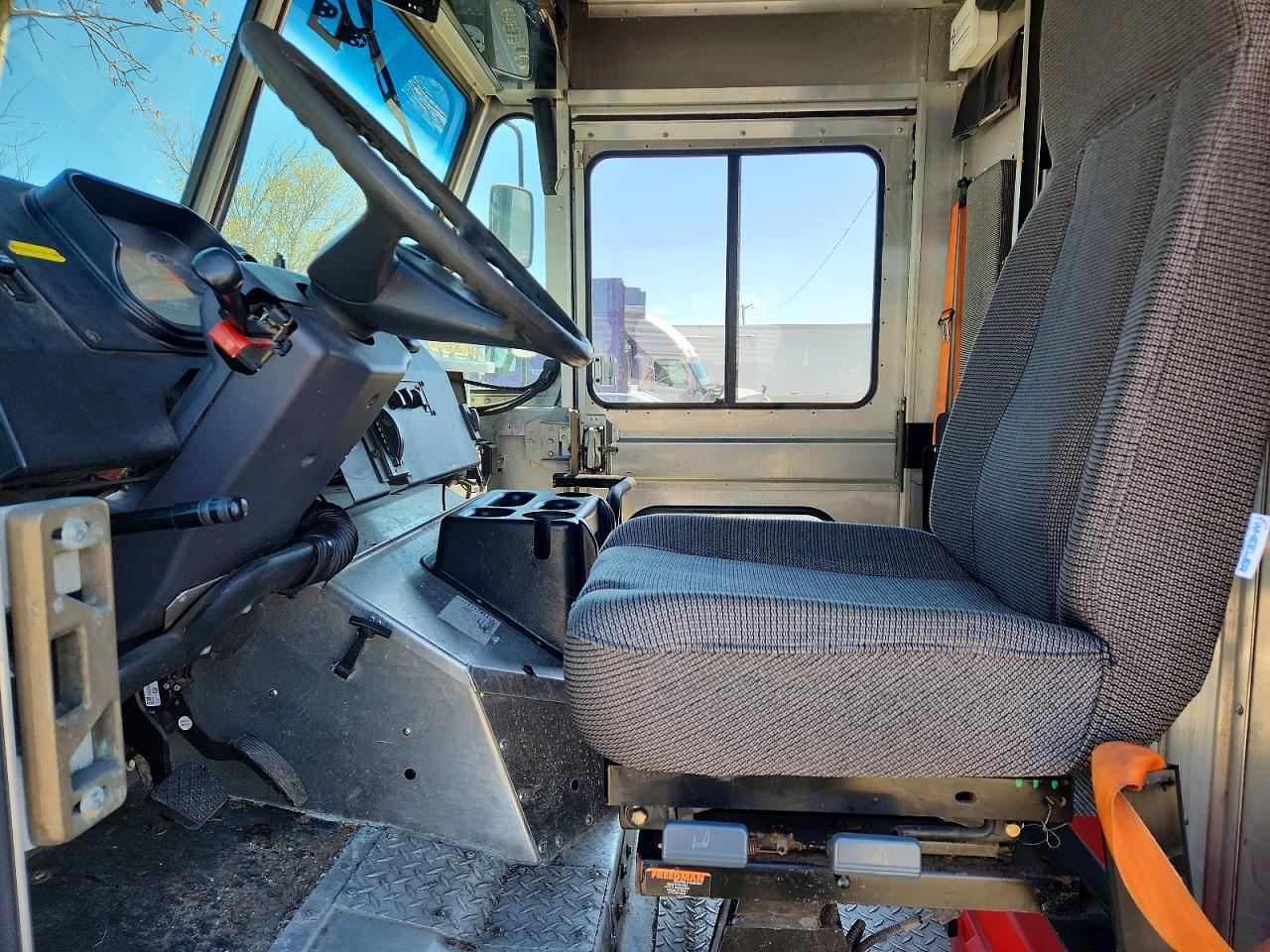 2021 FREIGHTLINER All other VIN 4UZAC2GA6MCMM9480 photo 7