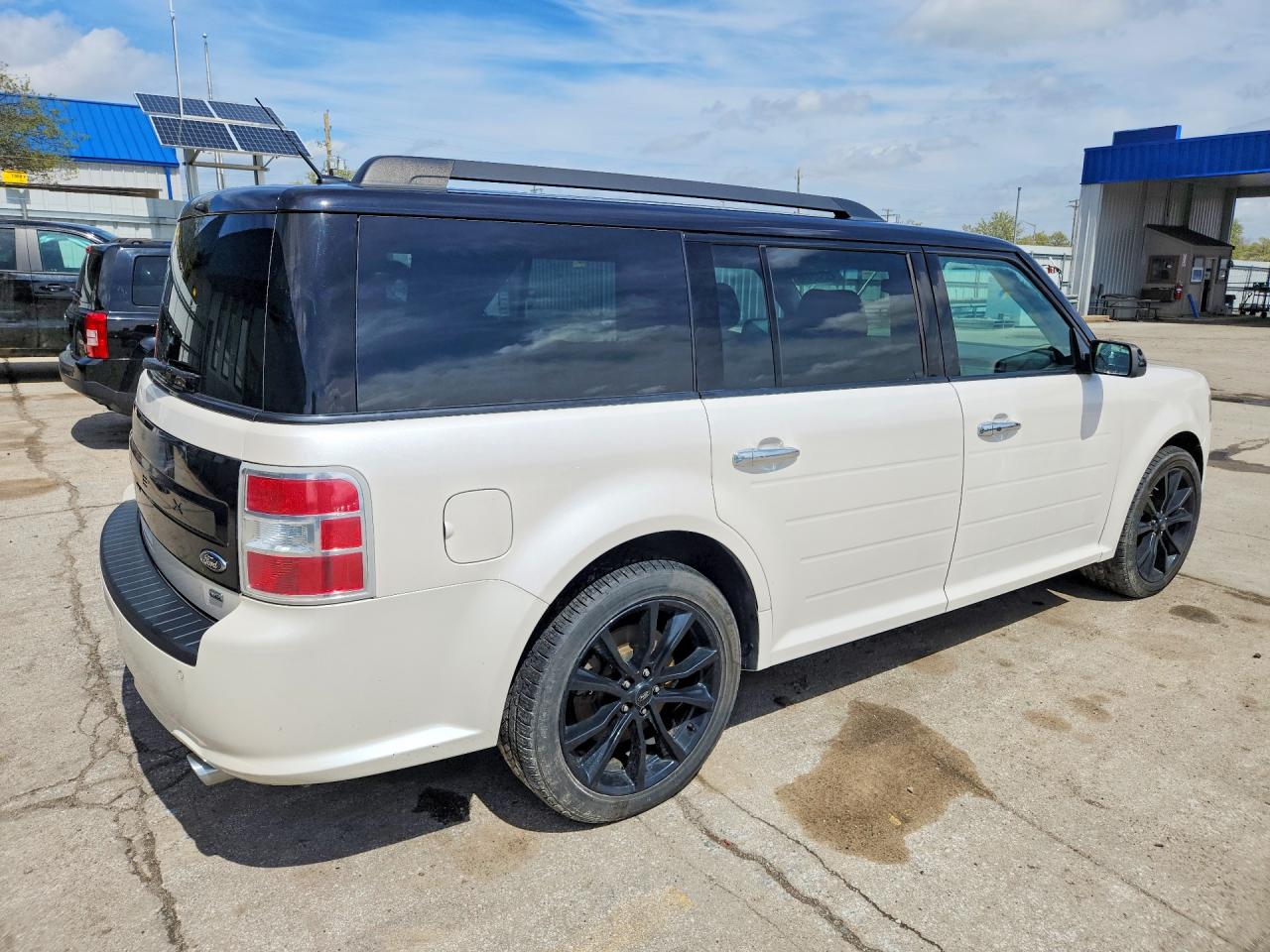 2019 Ford Flex VIN 2FMHK6C8XKBA38396 photo 3