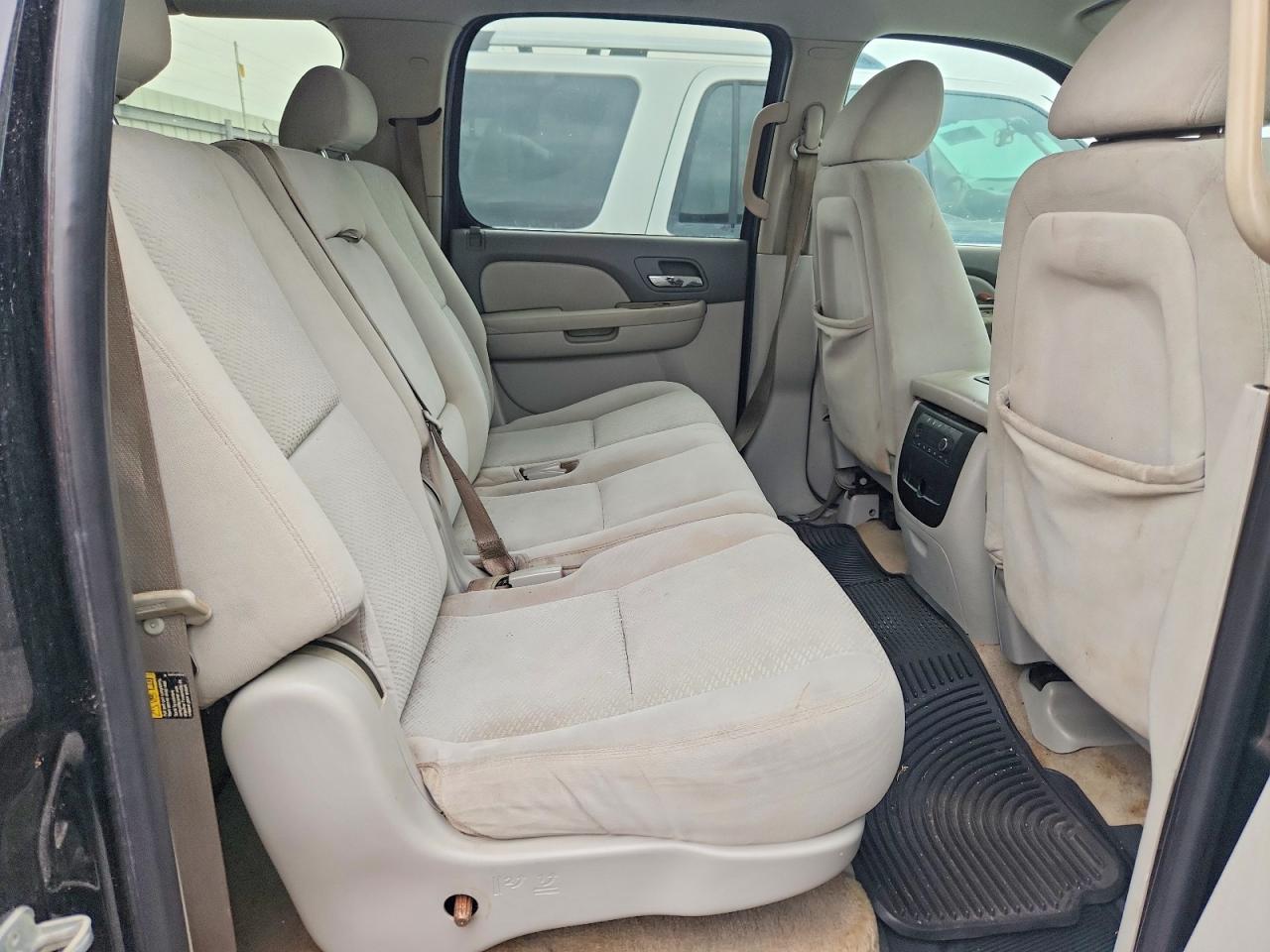 2007 Chevrolet Suburban VIN 3GNFC16027G138280 photo 11