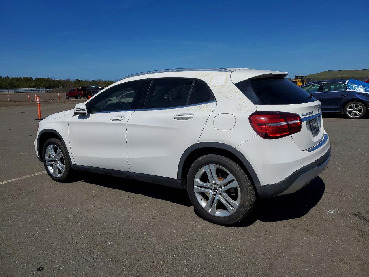 2020 Mercedes-Benz Gla-class VIN WDCTG4GB2LU024590 photo 2