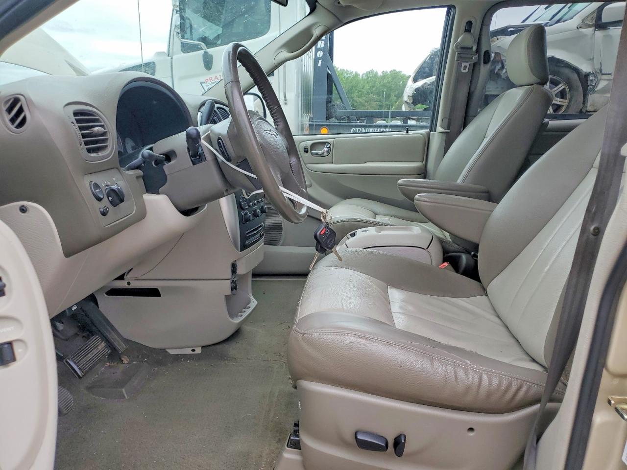 2005 Chrysler Minivan VIN 2C4GP54L45R292406 photo 7