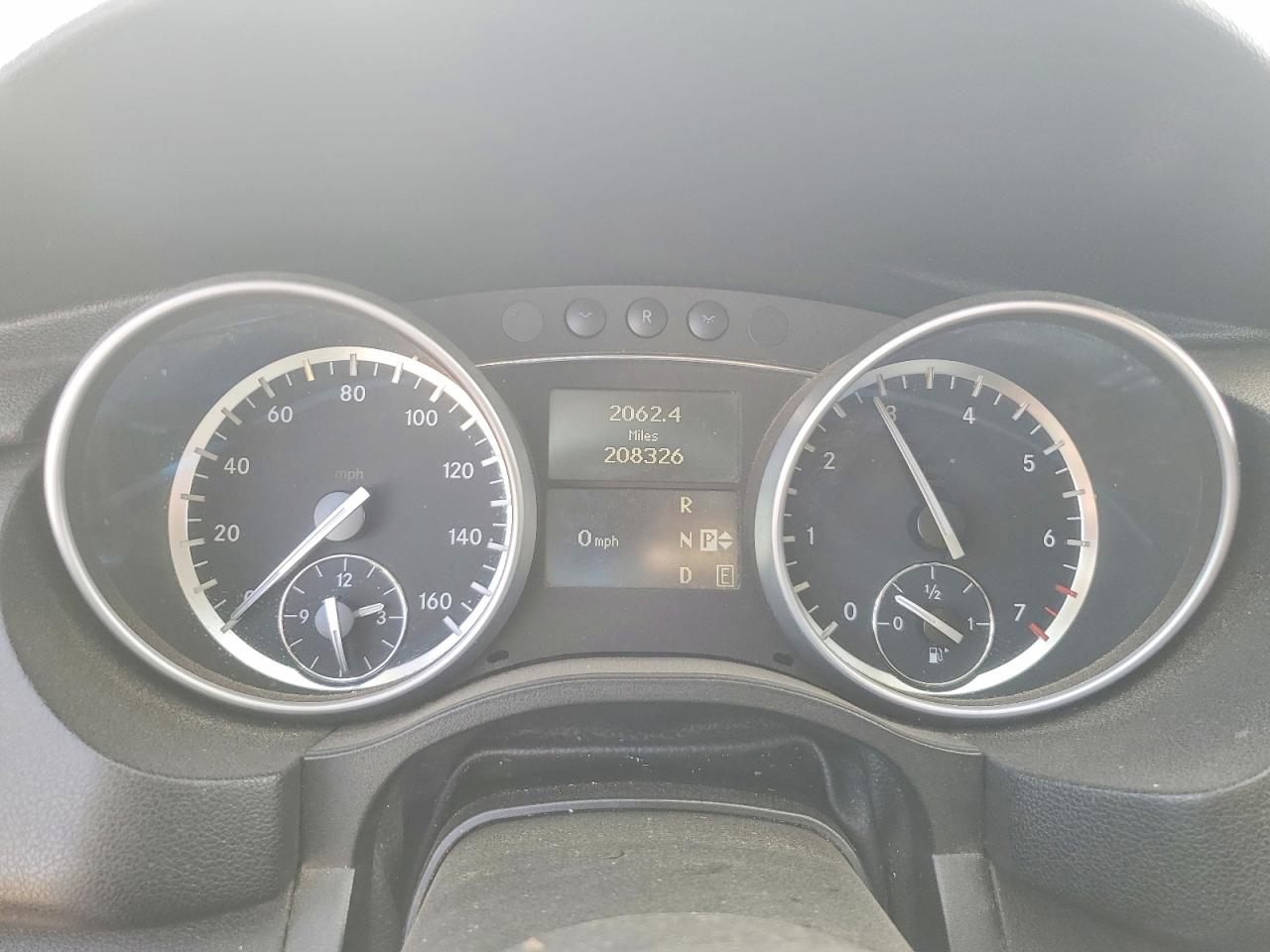 2011 Mercedes-Benz R-class VIN 4JGCB6FE3BA118176 photo 9