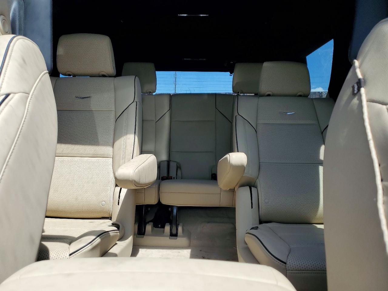 2024 Cadillac Escalade VIN 1GYS4CKL4RR191446 photo 10
