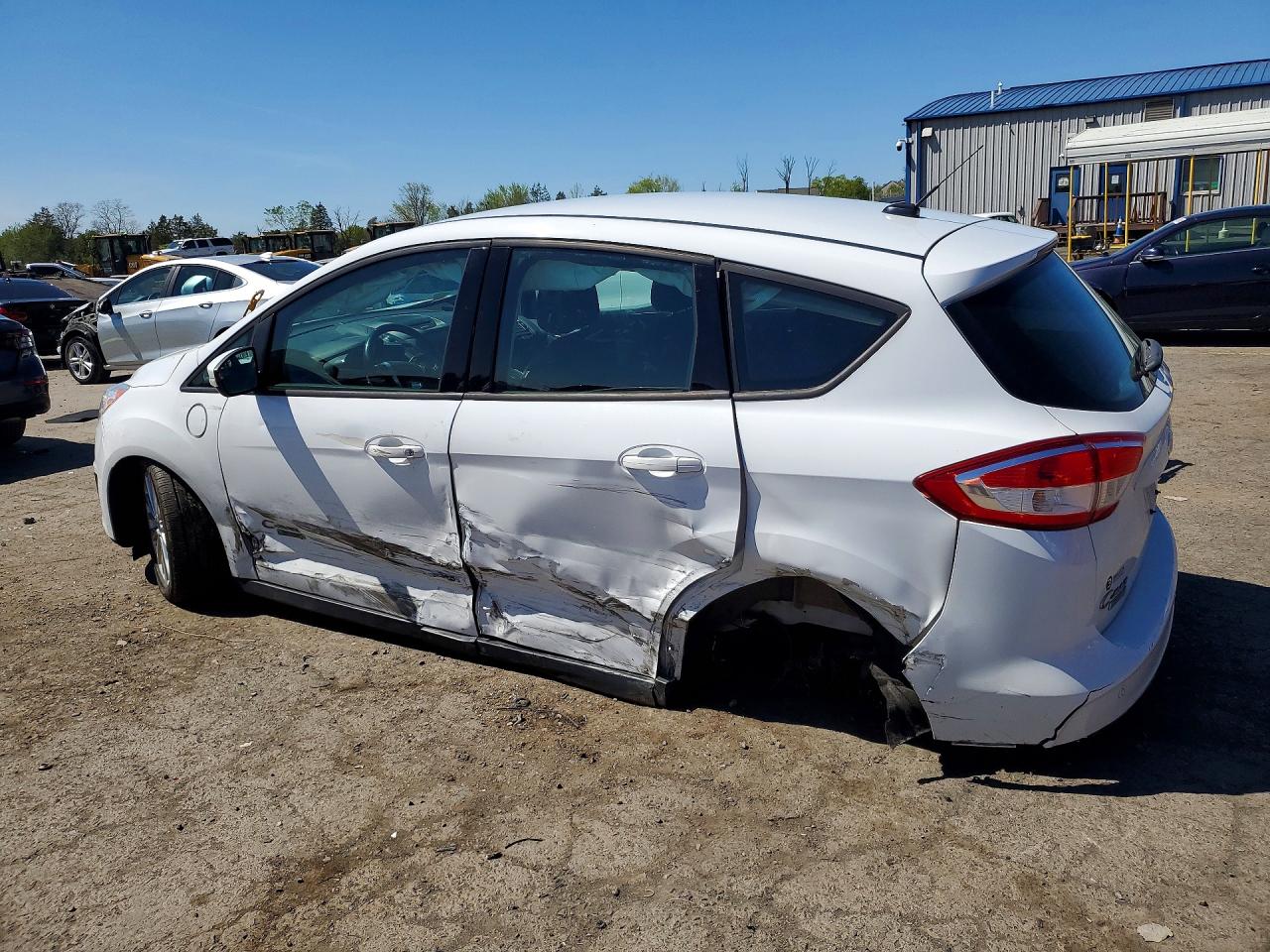 2017 Ford Cmax VIN 1FADP5EUXHL107479 photo 2
