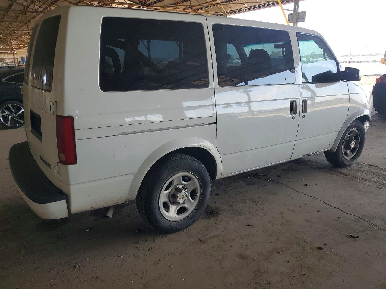 2003 CHEV Astro VIN 1GNDM19X03B136463 photo 3