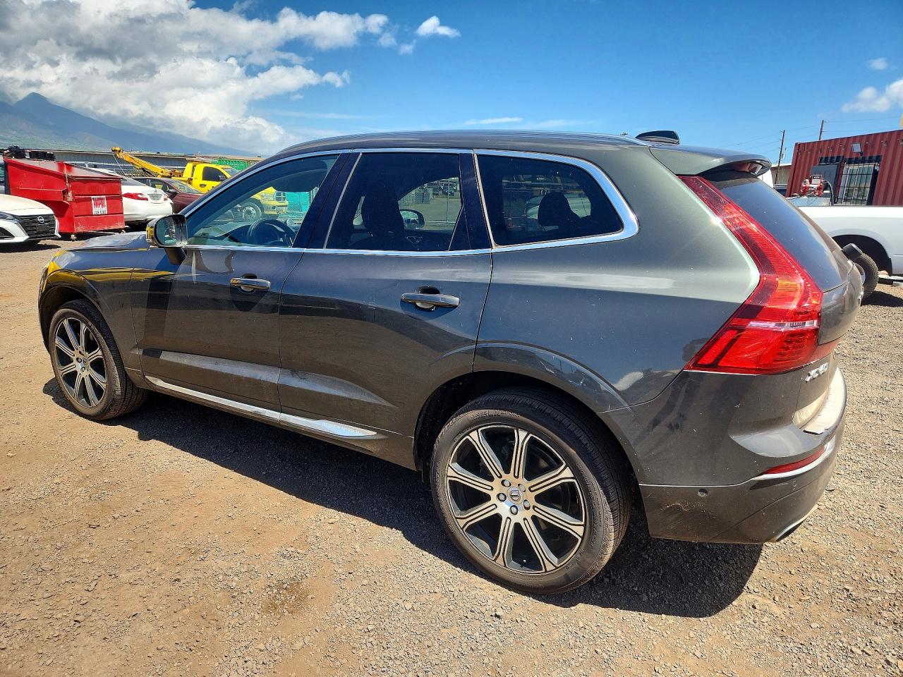 2018 Volvo Xc60 VIN YV4A22RL2J1079722 photo 2