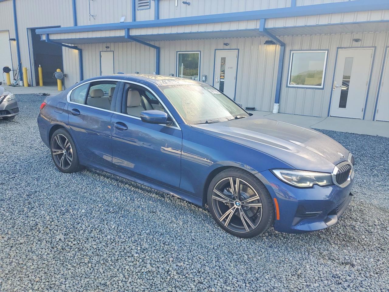2021 BMW 3 series VIN 3MW5R7J05M8C06569 photo 4