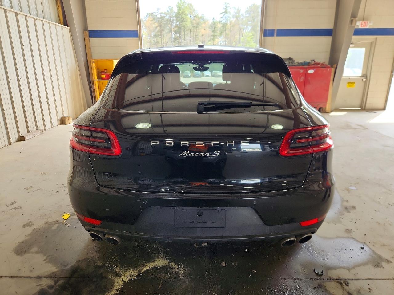 2015 Porsche Macan VIN WP1AB2A59FLB73042 photo 6