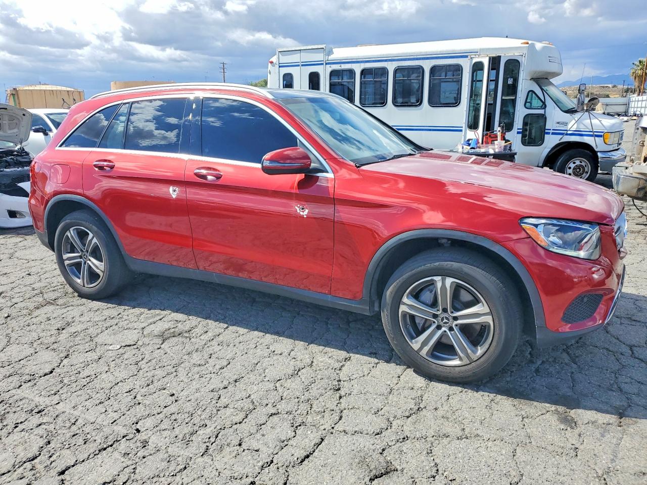 2017 Mercedes-Benz Glc class VIN WDC0G4JBXHV009977 photo 4