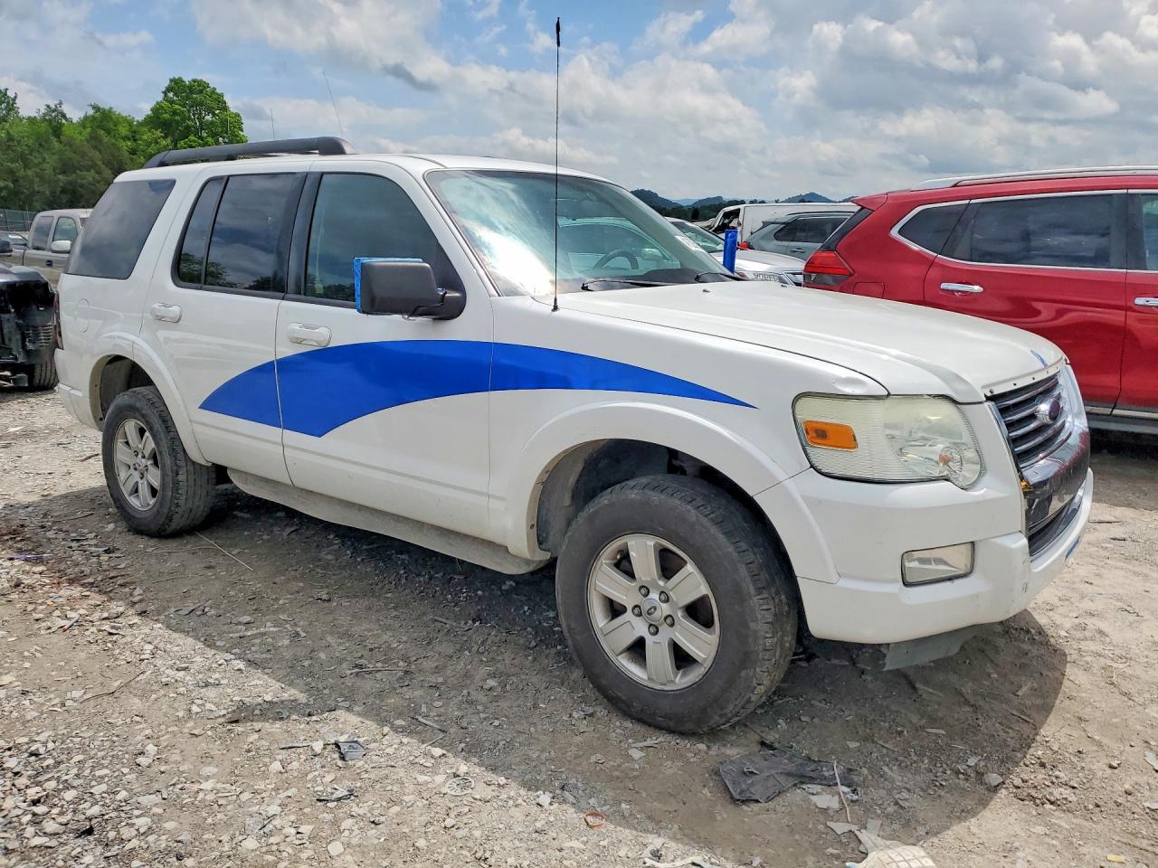 2010 Ford Explorer VIN 1FMEU7DE9AUA47008 photo 4