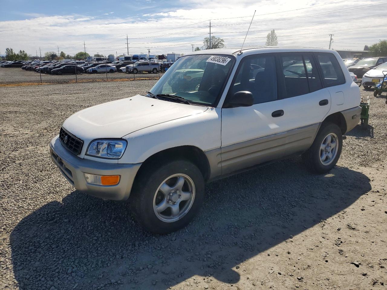 1998 TOYOTA Rav4 VIN JT3HP10VXW0188555 photo 1