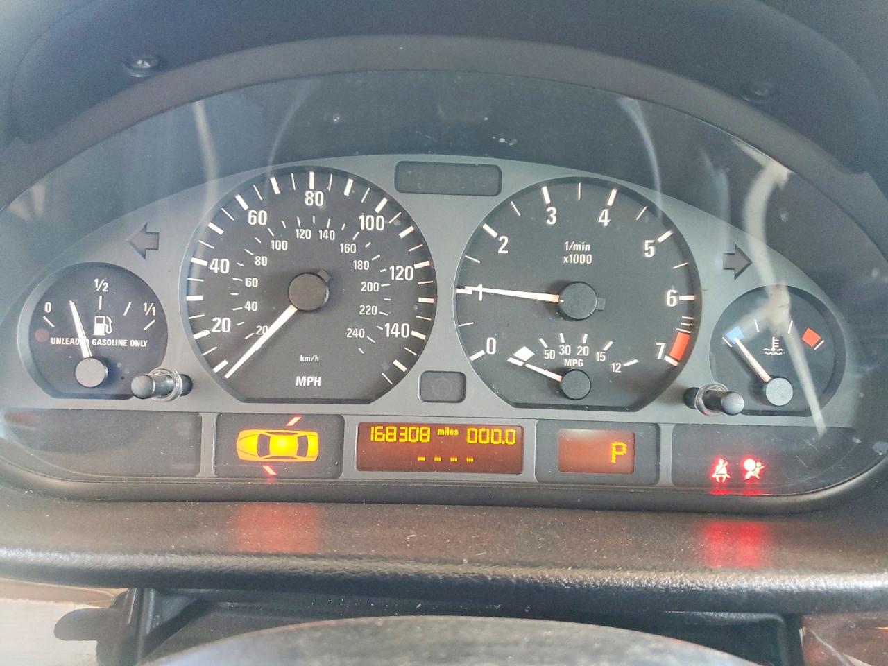 2005 BMW 3 series VIN WBAET37405NJ85231 photo 9