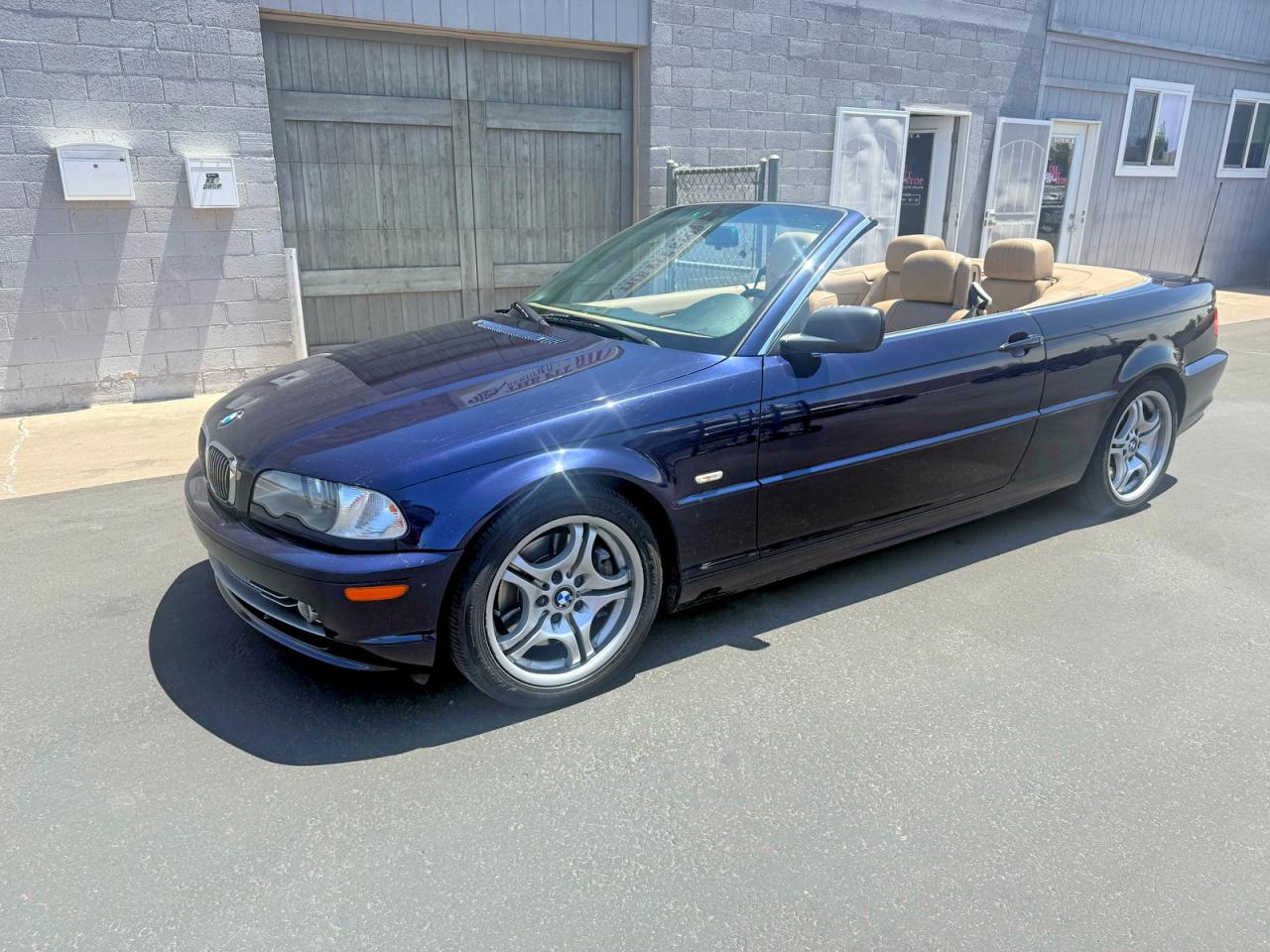 2002 BMW 3 series VIN WBABS53462JU93904 photo 2