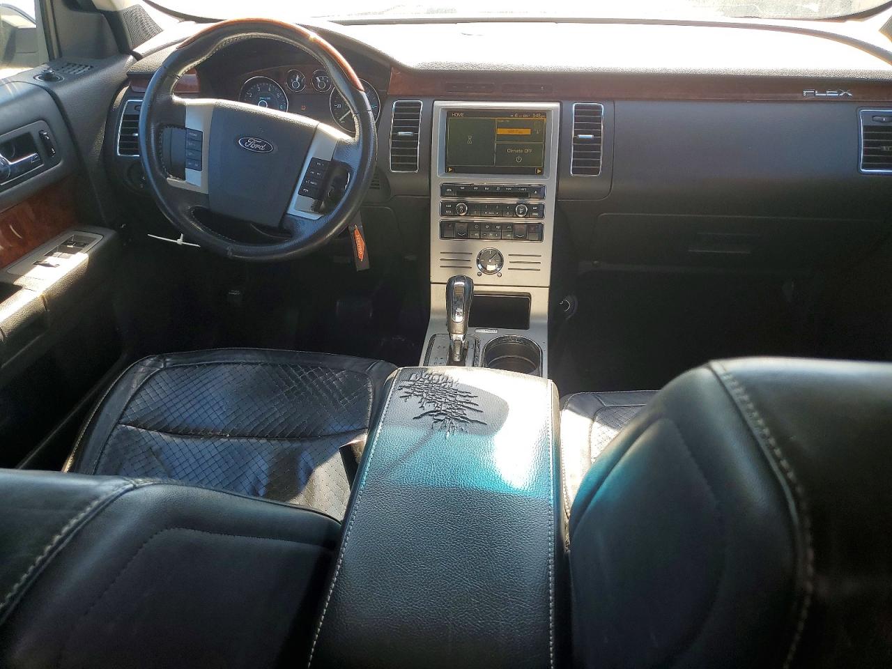 2009 Ford Flex VIN 2FMDK53C79BA26634 photo 8