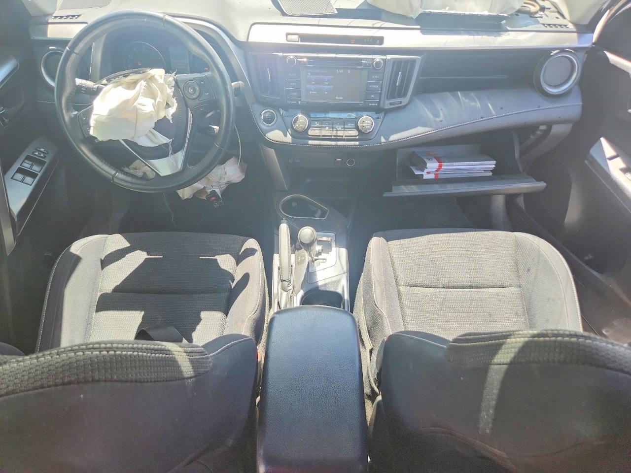 2018 TOYOTA Rav4 VIN JTMRFREV5JJ211172 photo 8
