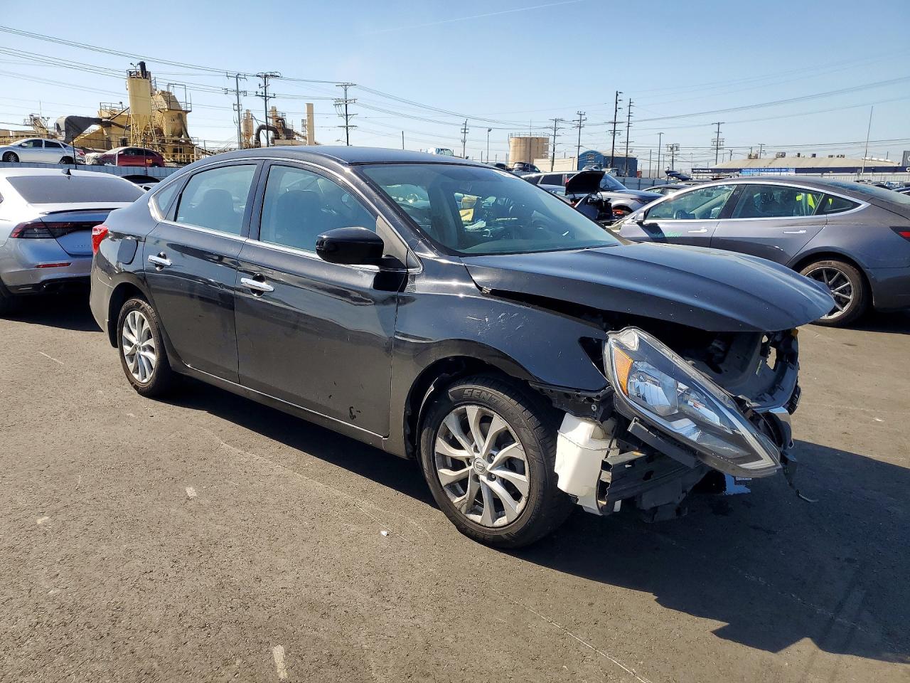 2018 Nissan Sentra VIN 3N1AB7APXJY345680 photo 4
