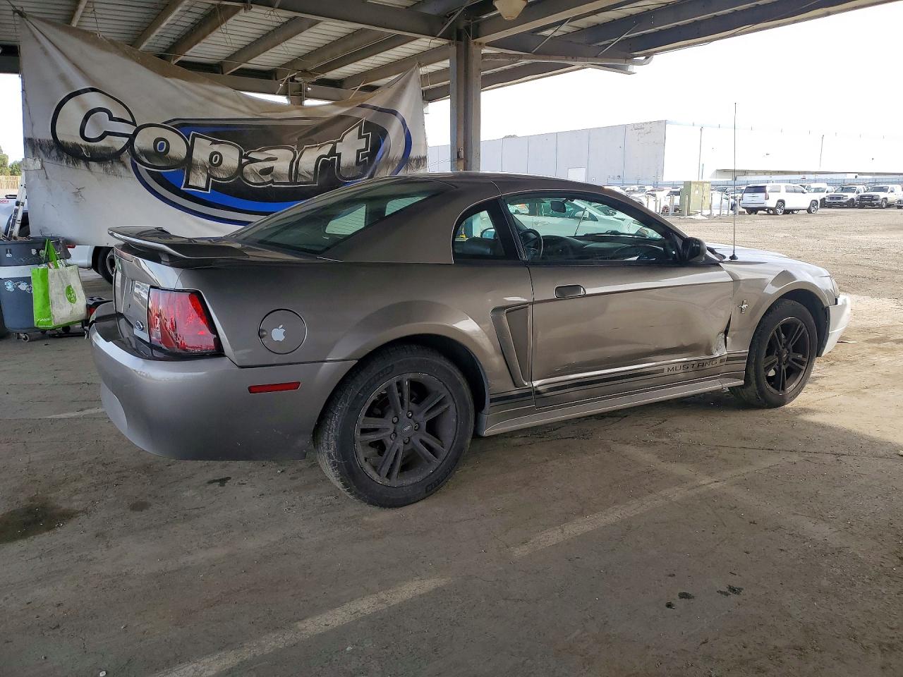 2001 Ford Mustang VIN 1FAFP40441F246084 photo 3