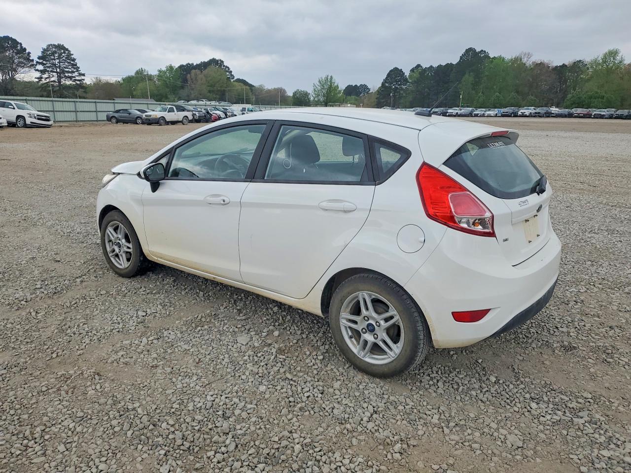 2017 Ford Fiesta VIN 3FADP4EJ1HM158819 photo 2