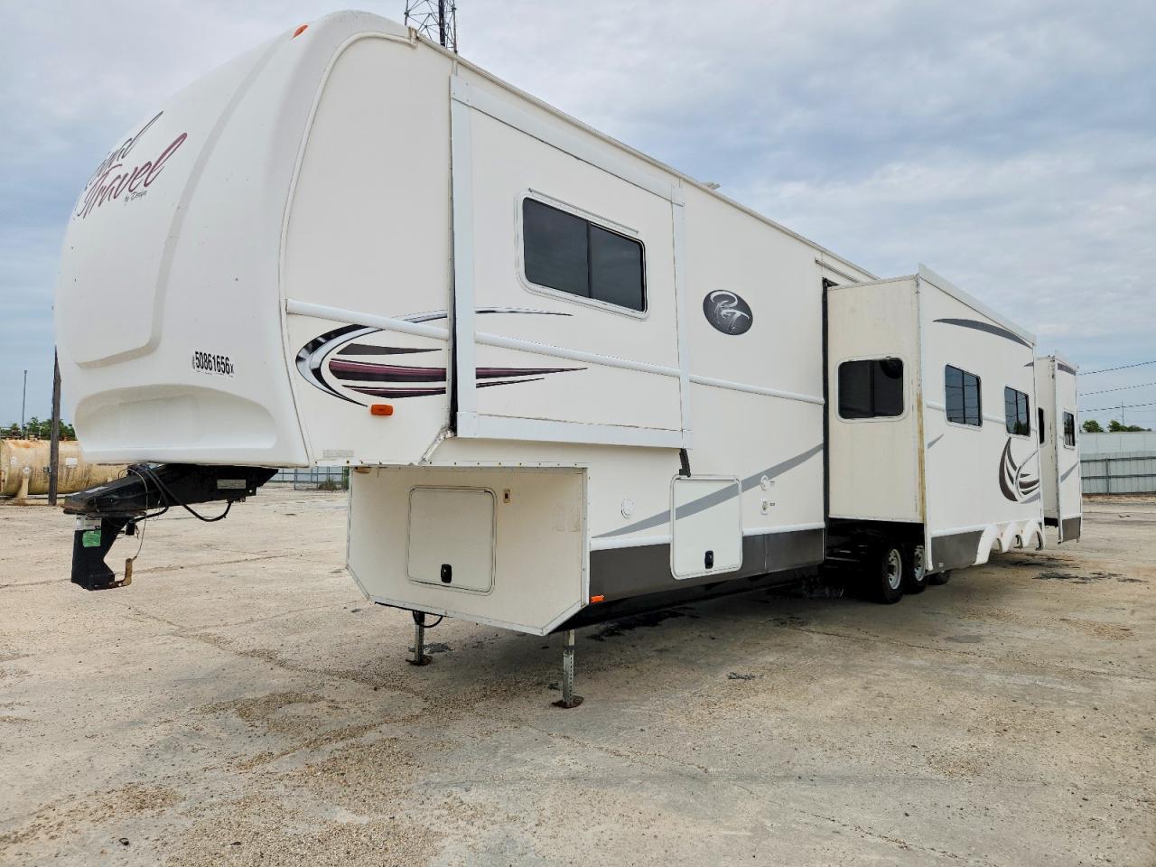 2015 RECREATION Unknown VIN 5CZ300R32F1123959 photo 2