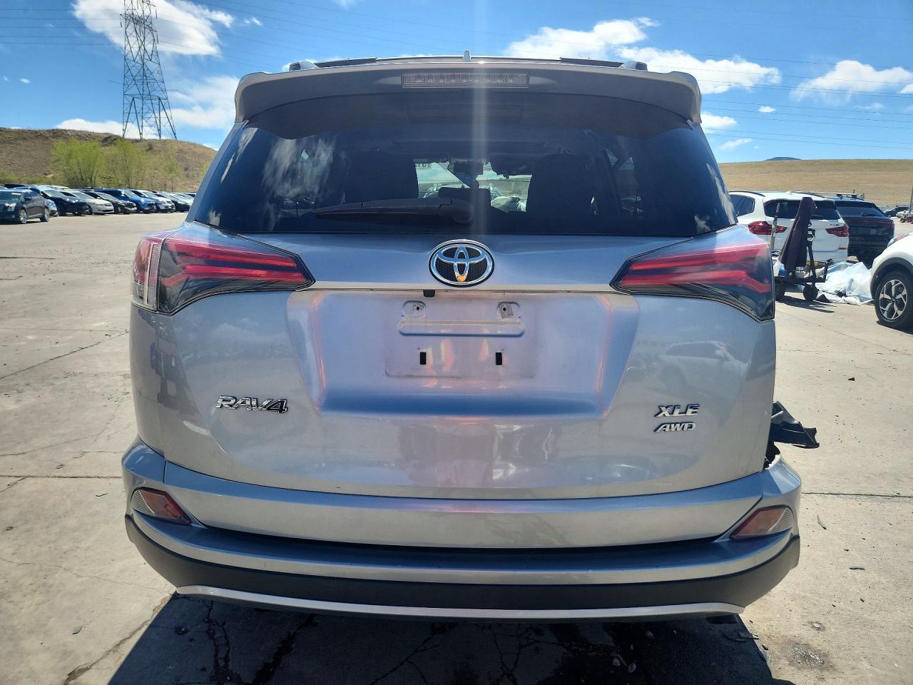 2018 TOYOTA Rav4 VIN JTMRFREV5JJ211172 photo 6