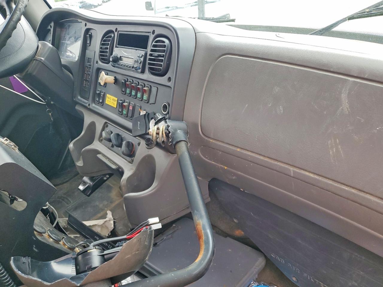 2013 FREIGHTLINER All other VIN 1FVACXDT8DHFH7832 photo 5